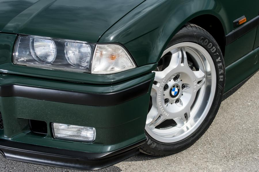 Детали экстерьера BMW M3 GT (E36) 1995 года  (фото 37 из 41)